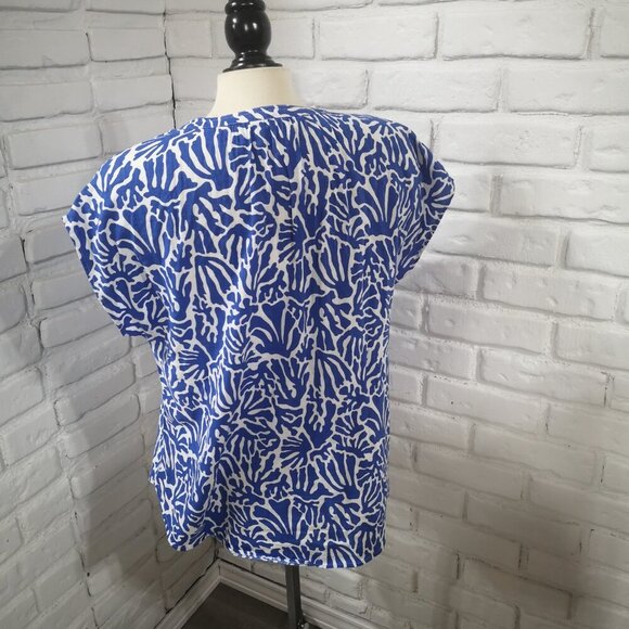 H&M Ladies Size Small Blue & White Pattern Made in India V-neck Blouse - Picture 2 of 10